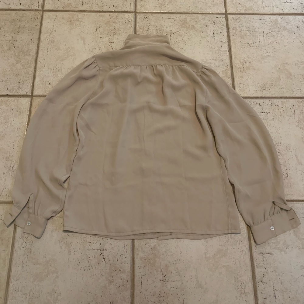 Vtg Mister Leonard by Len Wasser Blouse | Tan/Khaki Puffed Shoulder Button-Up M - Picture 2 of 6